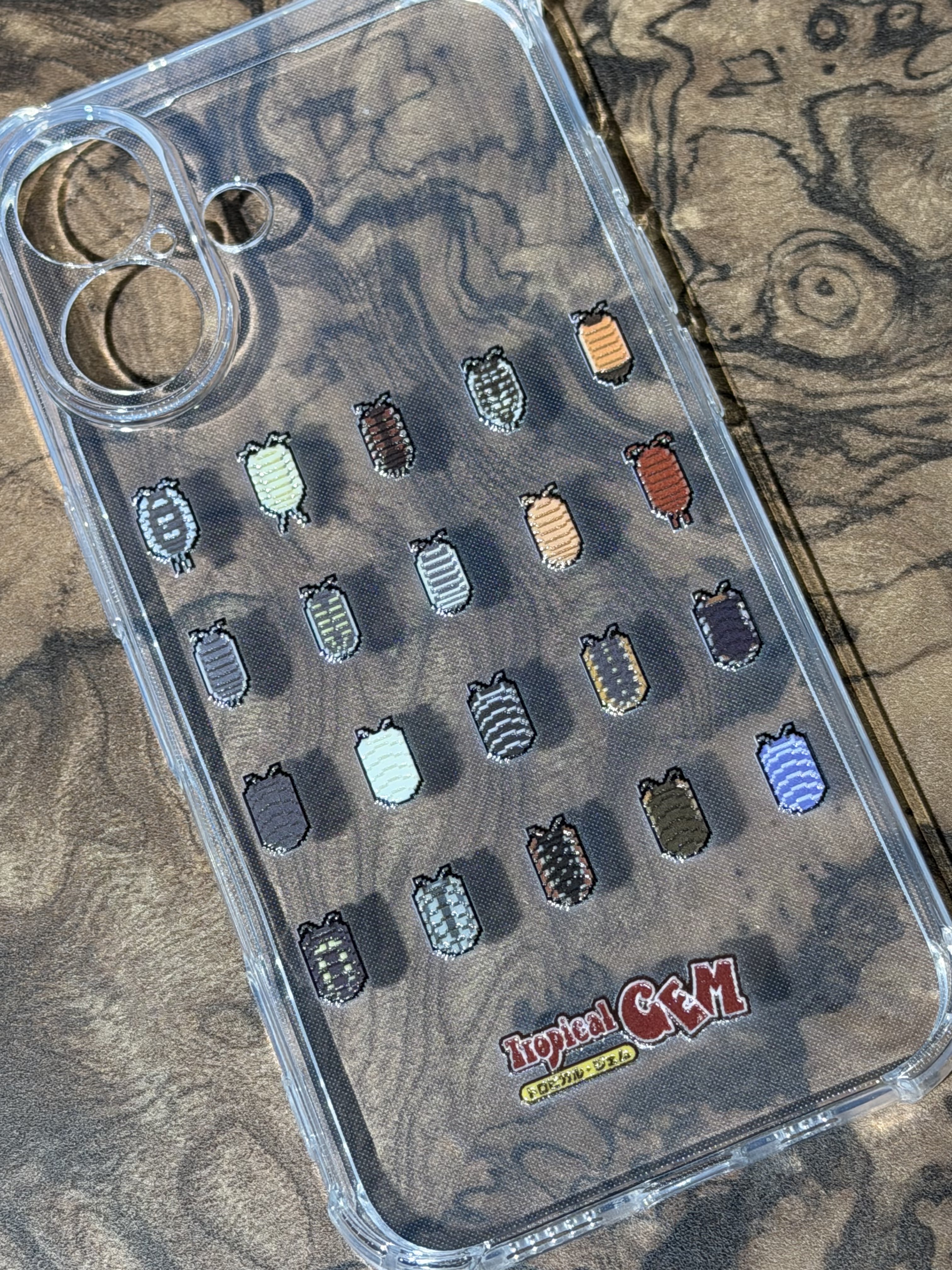 ワラジムシダンゴムシiPhoneケース ［iPhone16用］