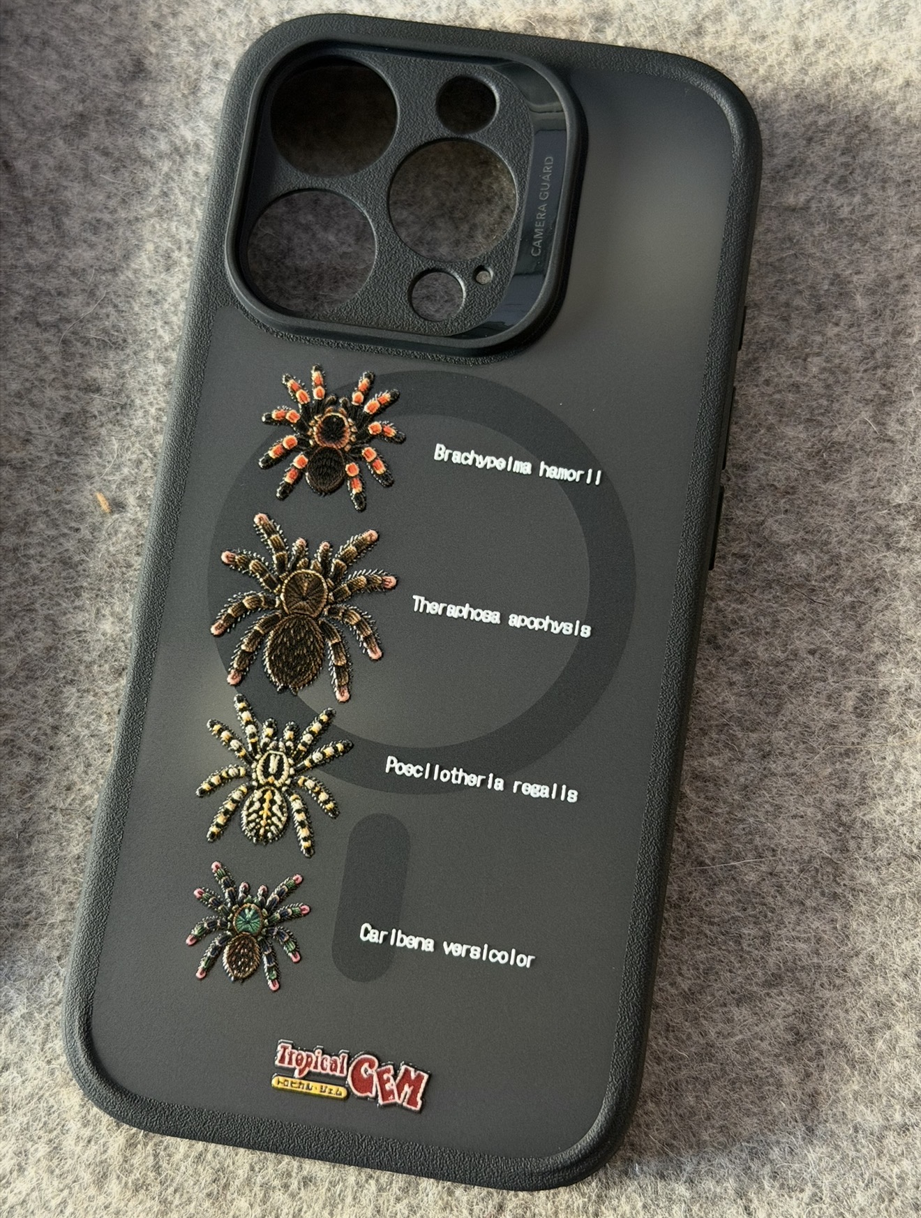 タランチュラiPhoneケース ［iPhone16pro用］
